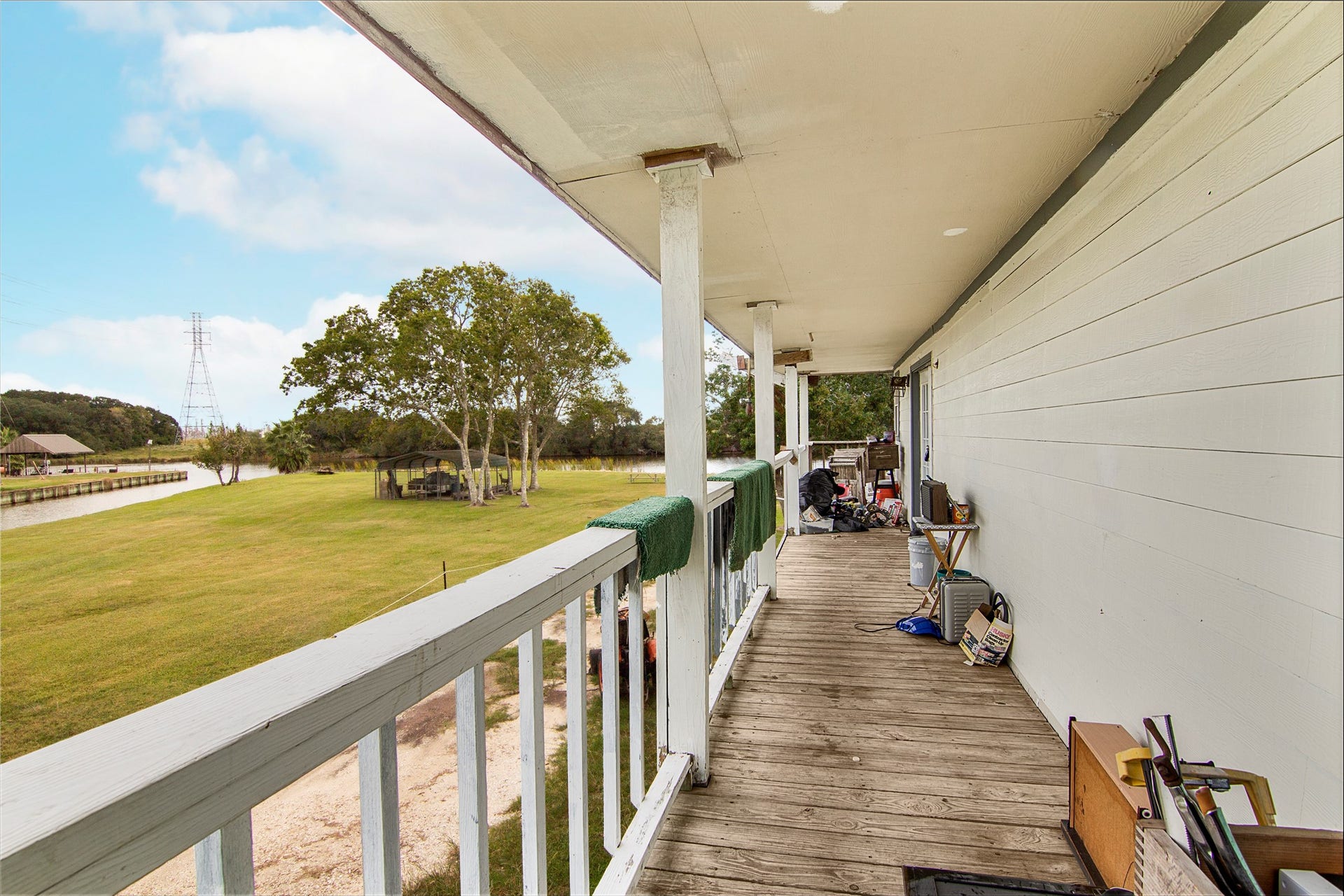 318 Dehart Street, Liverpool, TX 77577