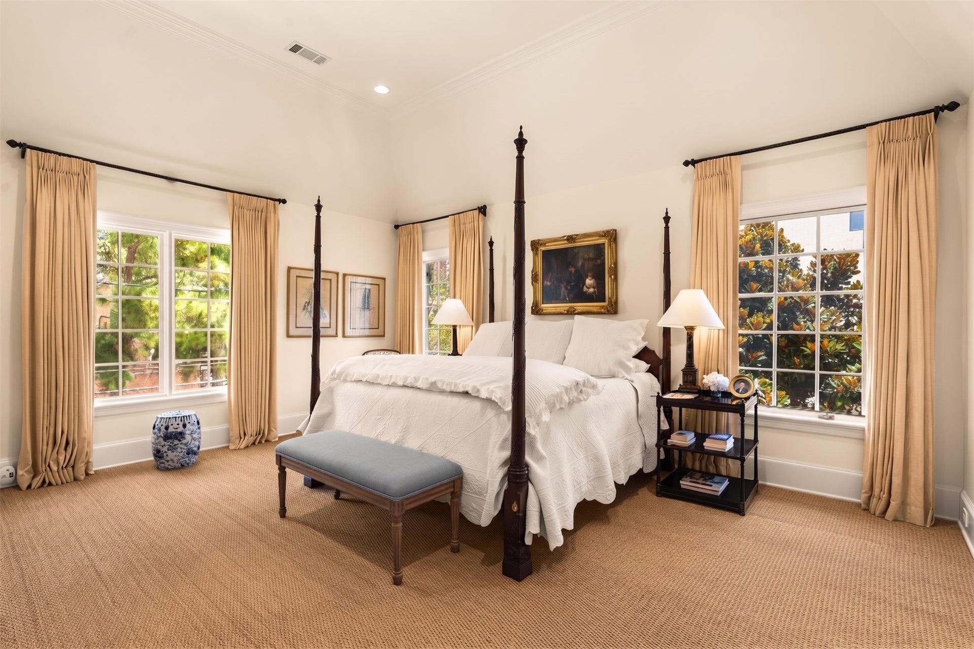 2820 Ferndale Street, Houston, TX 77098 Primary Suite: A dedicated private entry opens into the primary retreat, complete with boutique dual closets and vaulted ceilings.