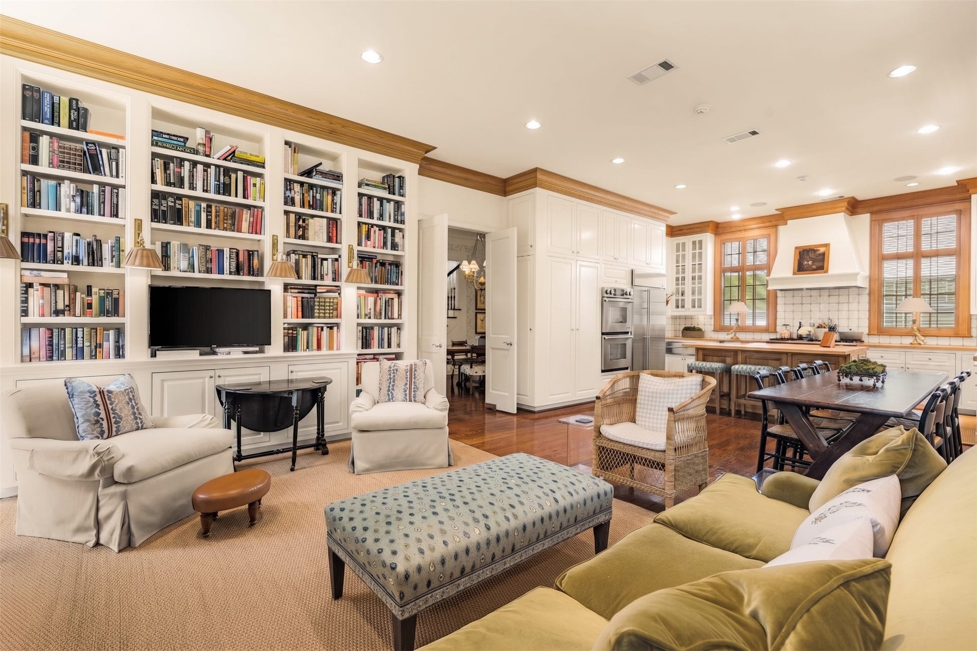 2820 Ferndale Street, Houston, TX 77098 2820 Ferndale Street, Houston, TX 77098