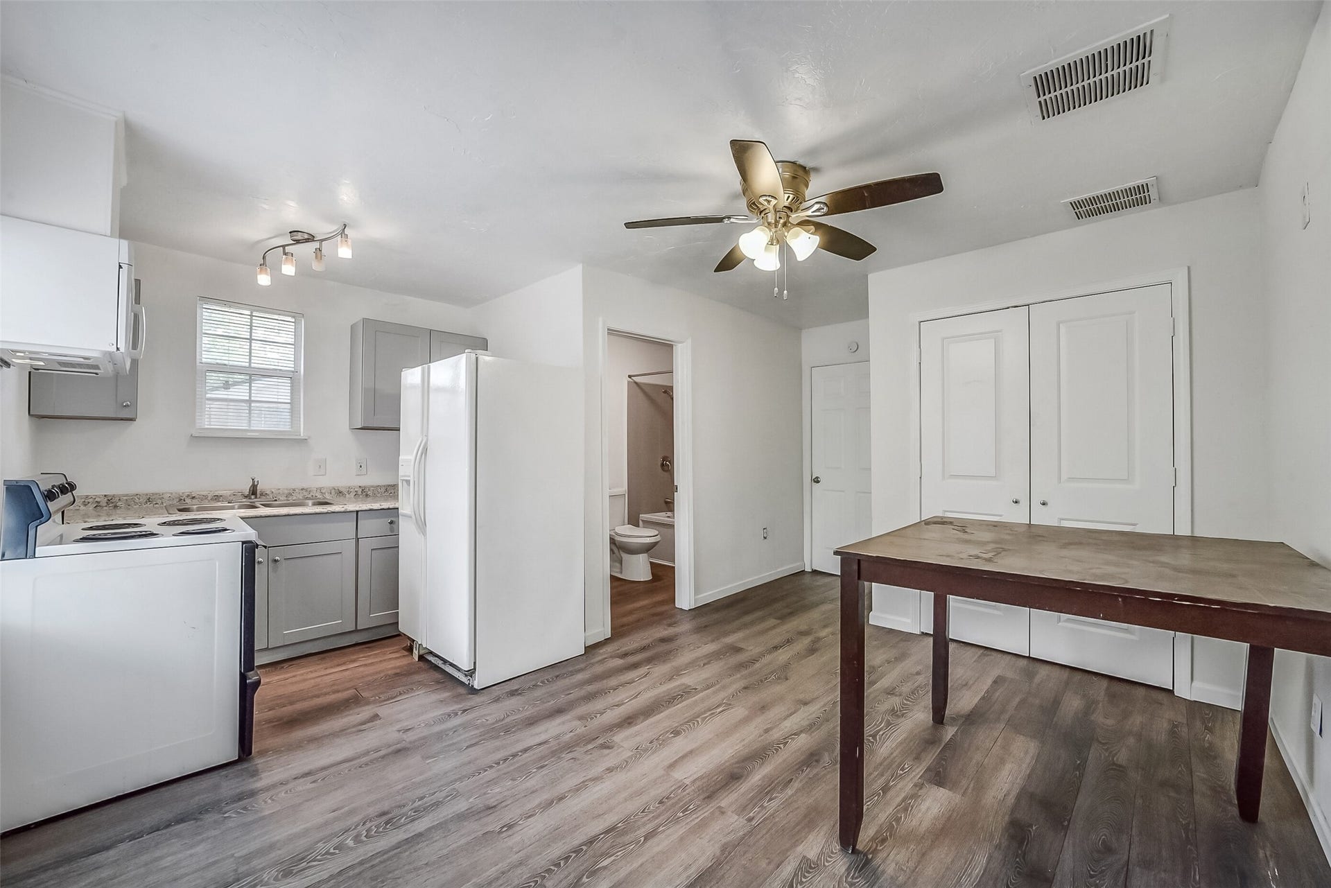6822 Trail Valley Way, Houston, TX 77086