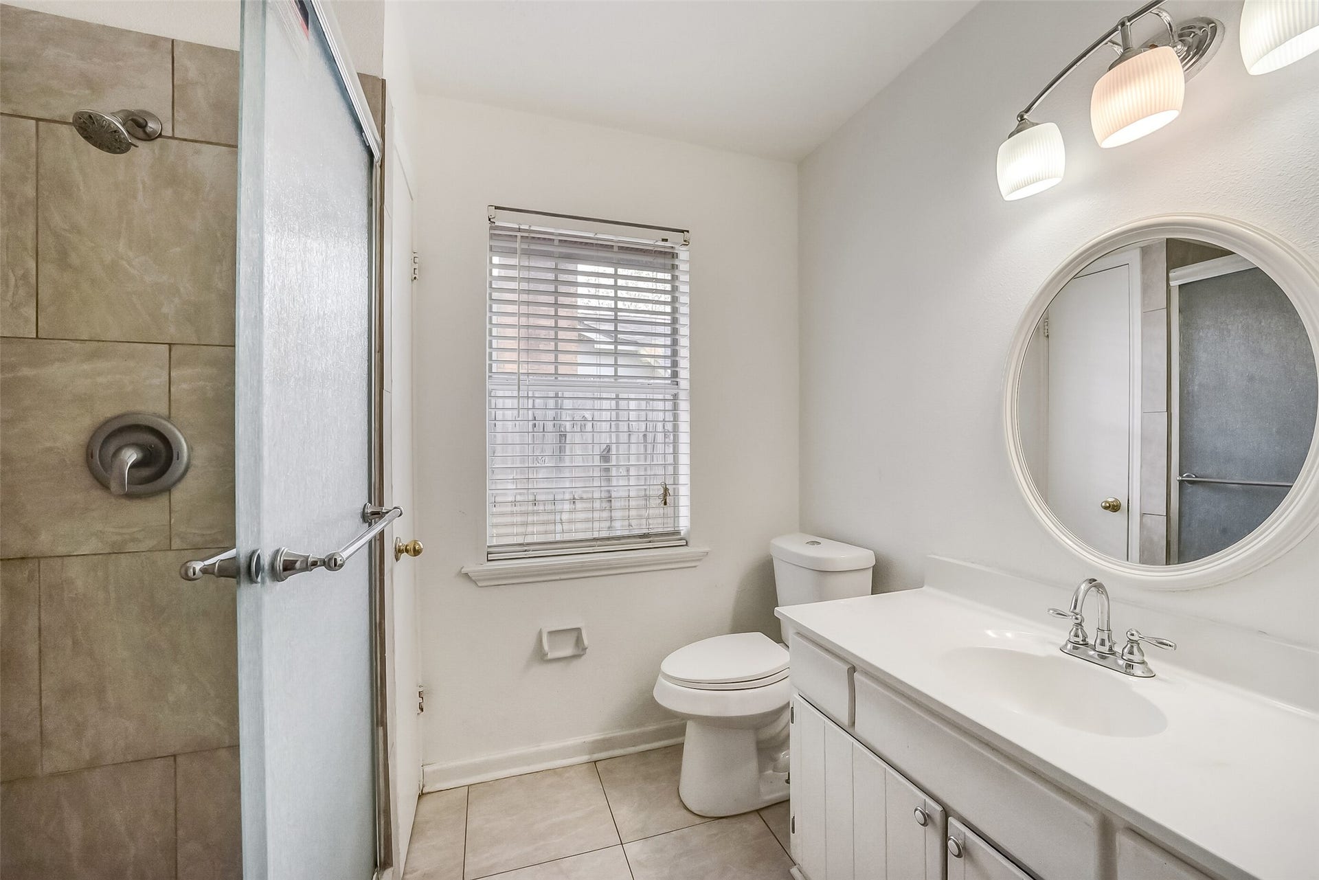 6822 Trail Valley Way, Houston, TX 77086