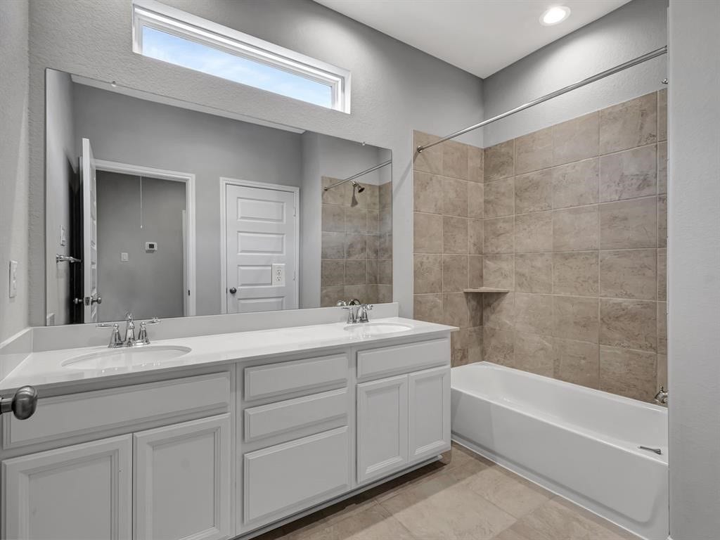 9828 Rugged Oaks Drive, Houston, TX 77080