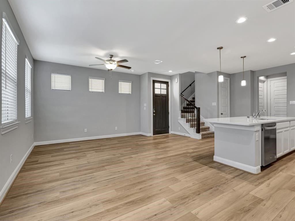 9828 Rugged Oaks Drive, Houston, TX 77080