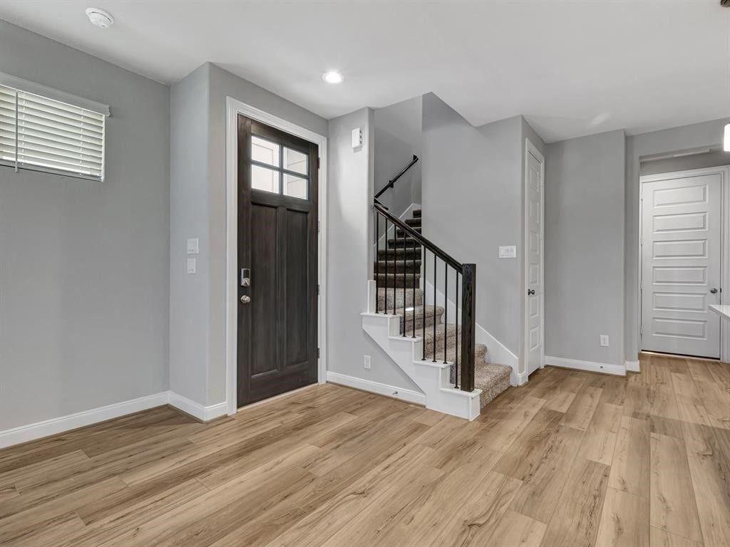 9828 Rugged Oaks Drive, Houston, TX 77080