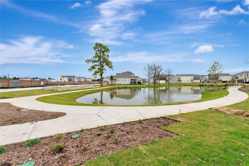 9828 Rugged Oaks Drive, Houston, TX 77080