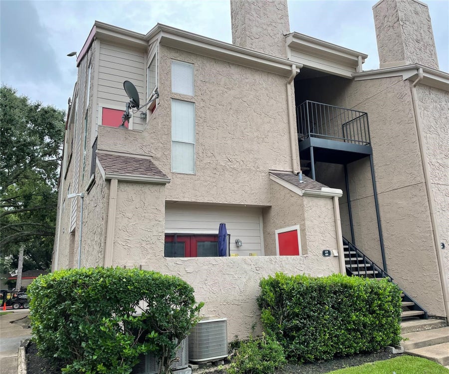 Property photo for 10855 Meadowglen Lane, #629, Houston, TX