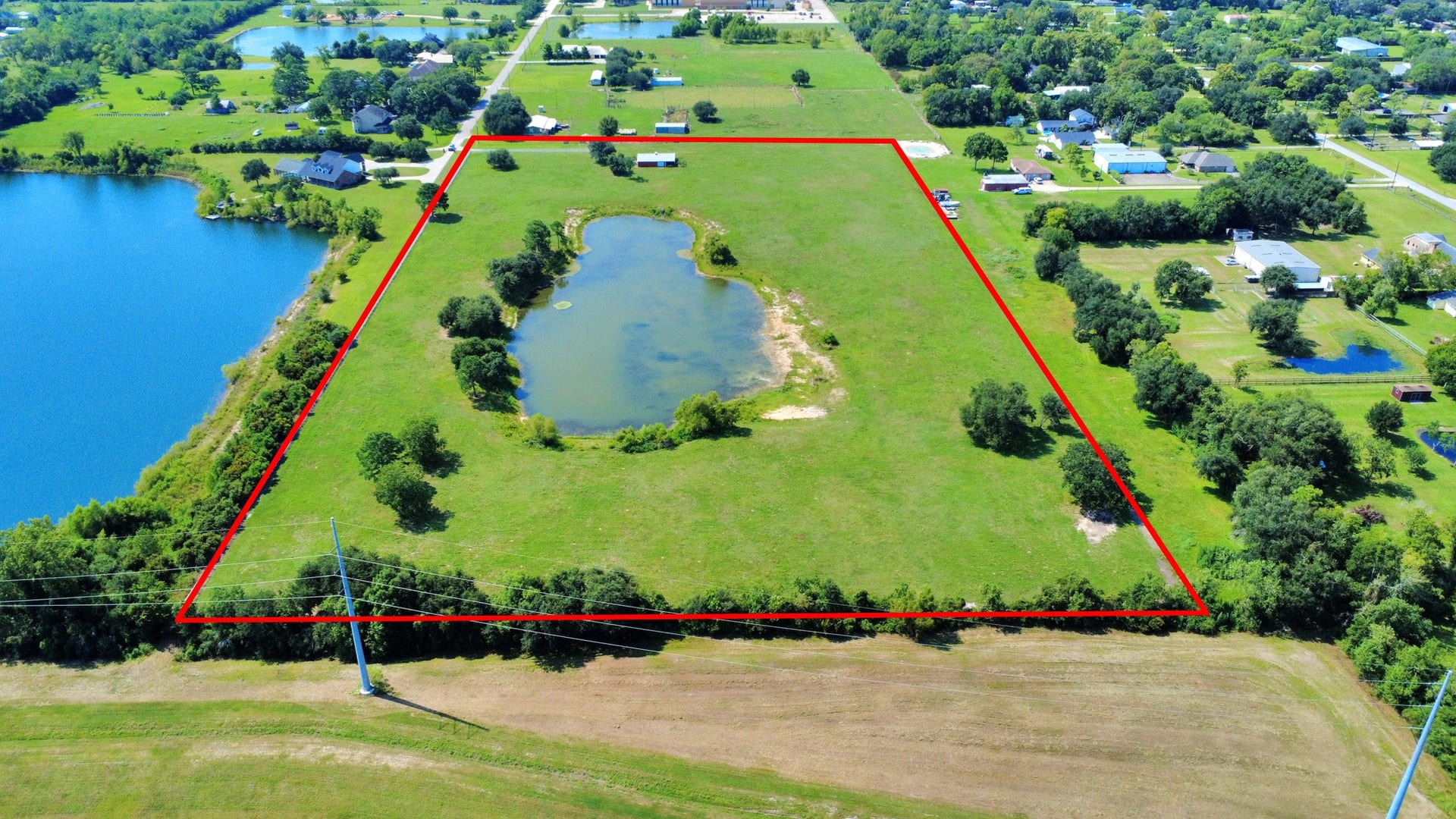 3237-2 Avenue G 1/2, Santa Fe, TX 77510 Property line in red is not the exact property boundary line, It is showing what the seller iis currently using including the R.O.W. Buyer to verify property boundary lines.