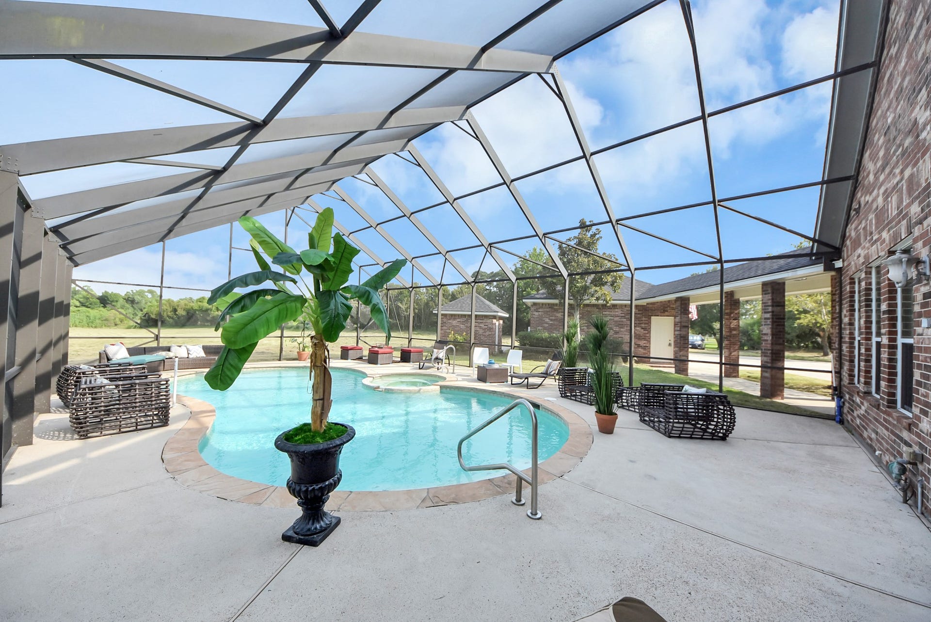3237-2 Avenue G 1/2, Santa Fe, TX 77510 Property next door also available for sale.