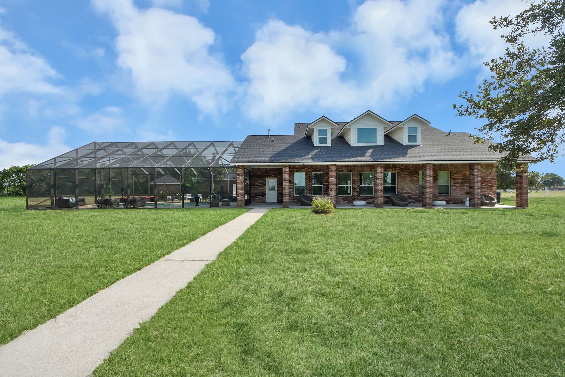 3237-2 Avenue G 1/2, Santa Fe, TX 77510 Property next door also available for sale.