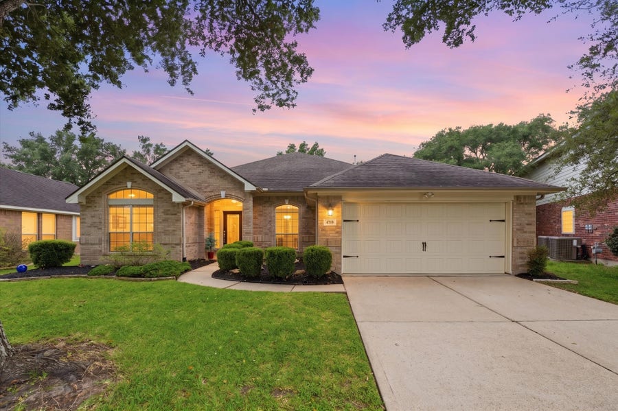 Property photo for 4719 Waterhaven Lane, Houston, TX