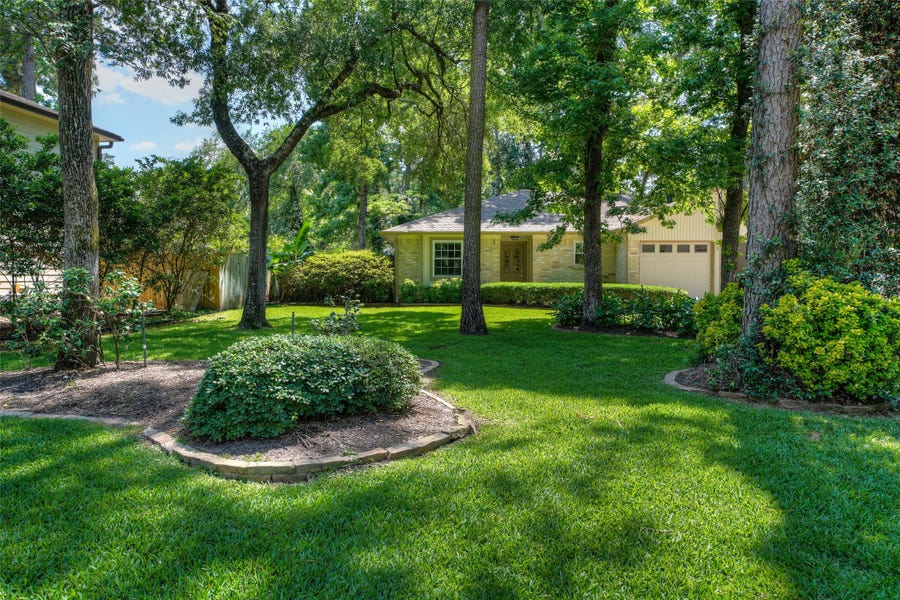 Property photo for 9 Oldstream Court, The Woodlands, TX