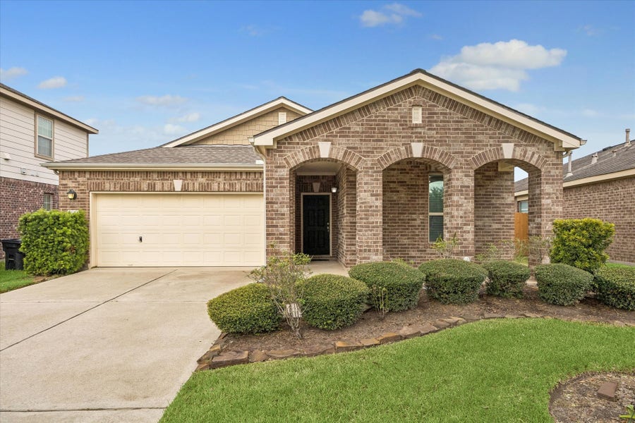 Property photo for 1624 Ponte Leone Lane, League City, TX