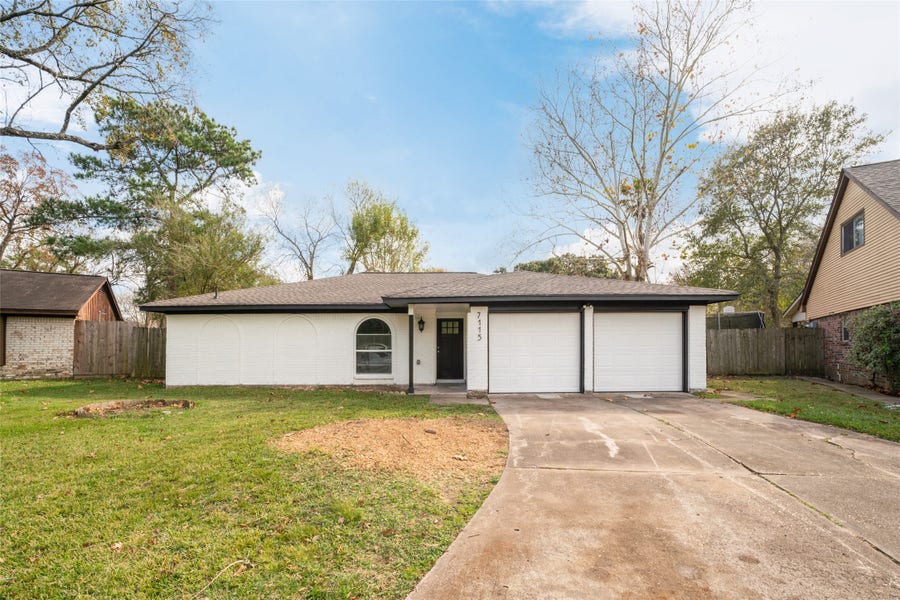 Property photo for 7115 Shady Moss Lane, Houston, TX