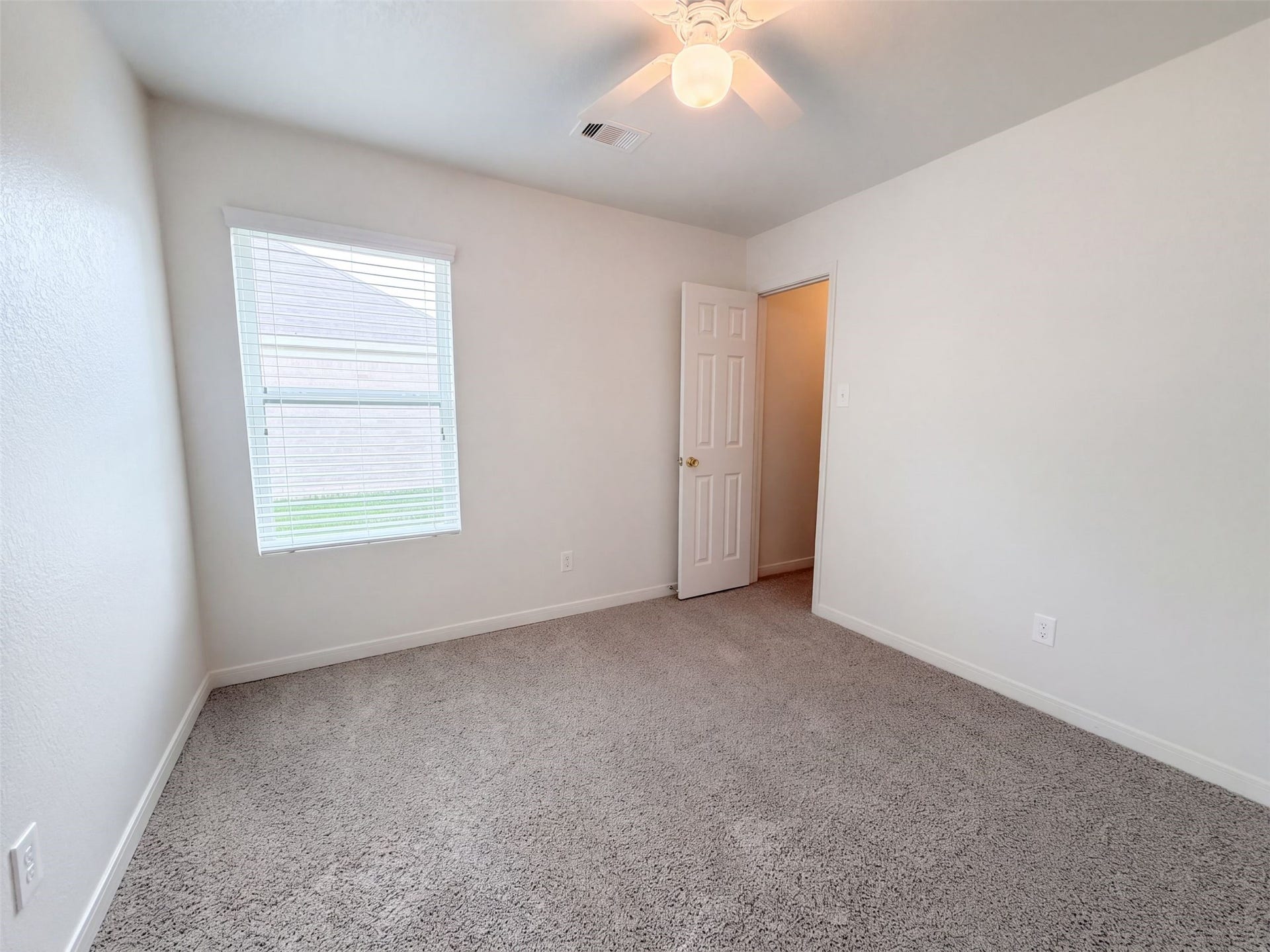 19043 Taverns Crossing Lane, Houston, TX 77084 19043 Taverns Crossing Lane, Houston, TX 77084