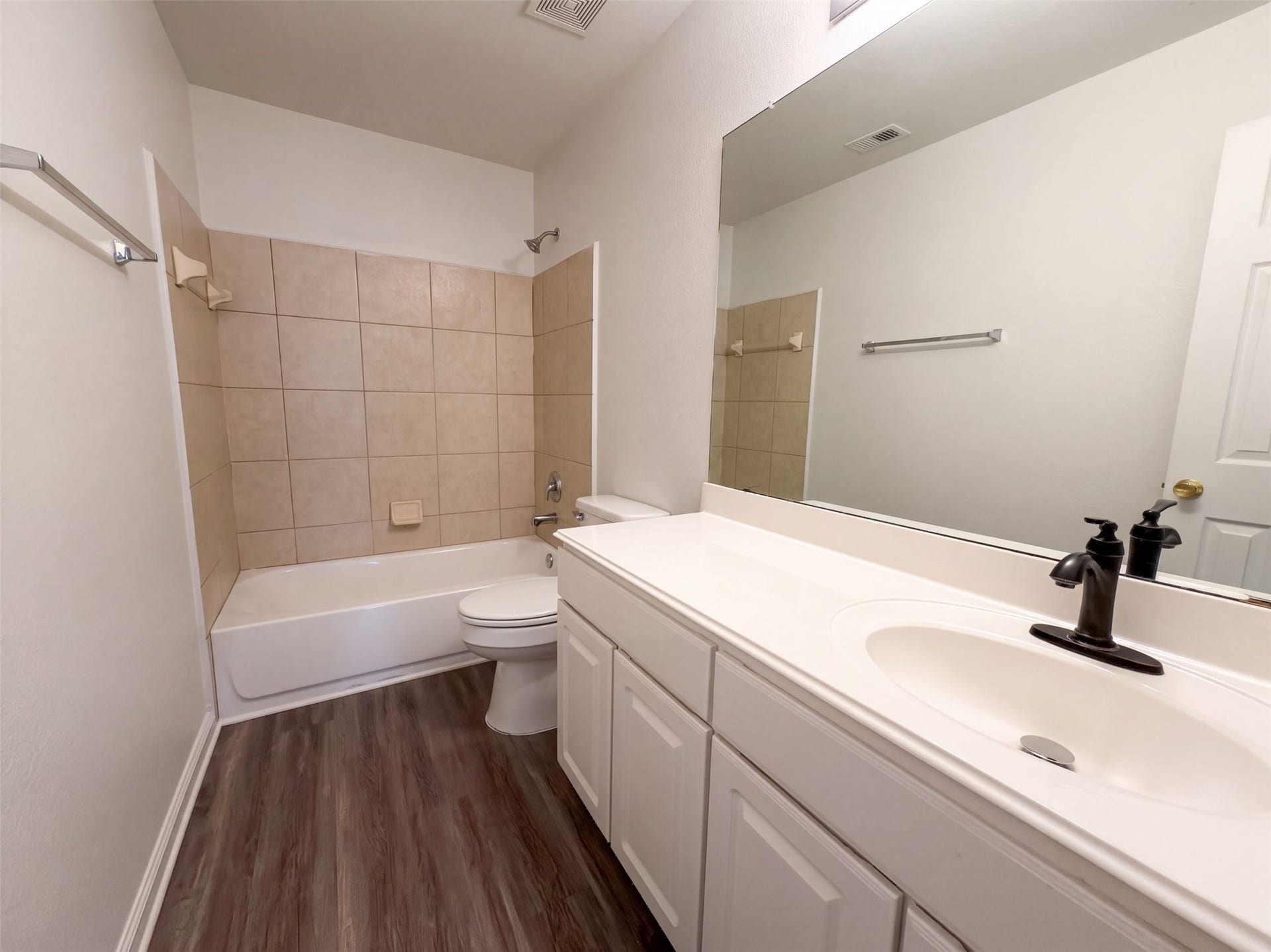 19043 Taverns Crossing Lane, Houston, TX 77084 19043 Taverns Crossing Lane, Houston, TX 77084