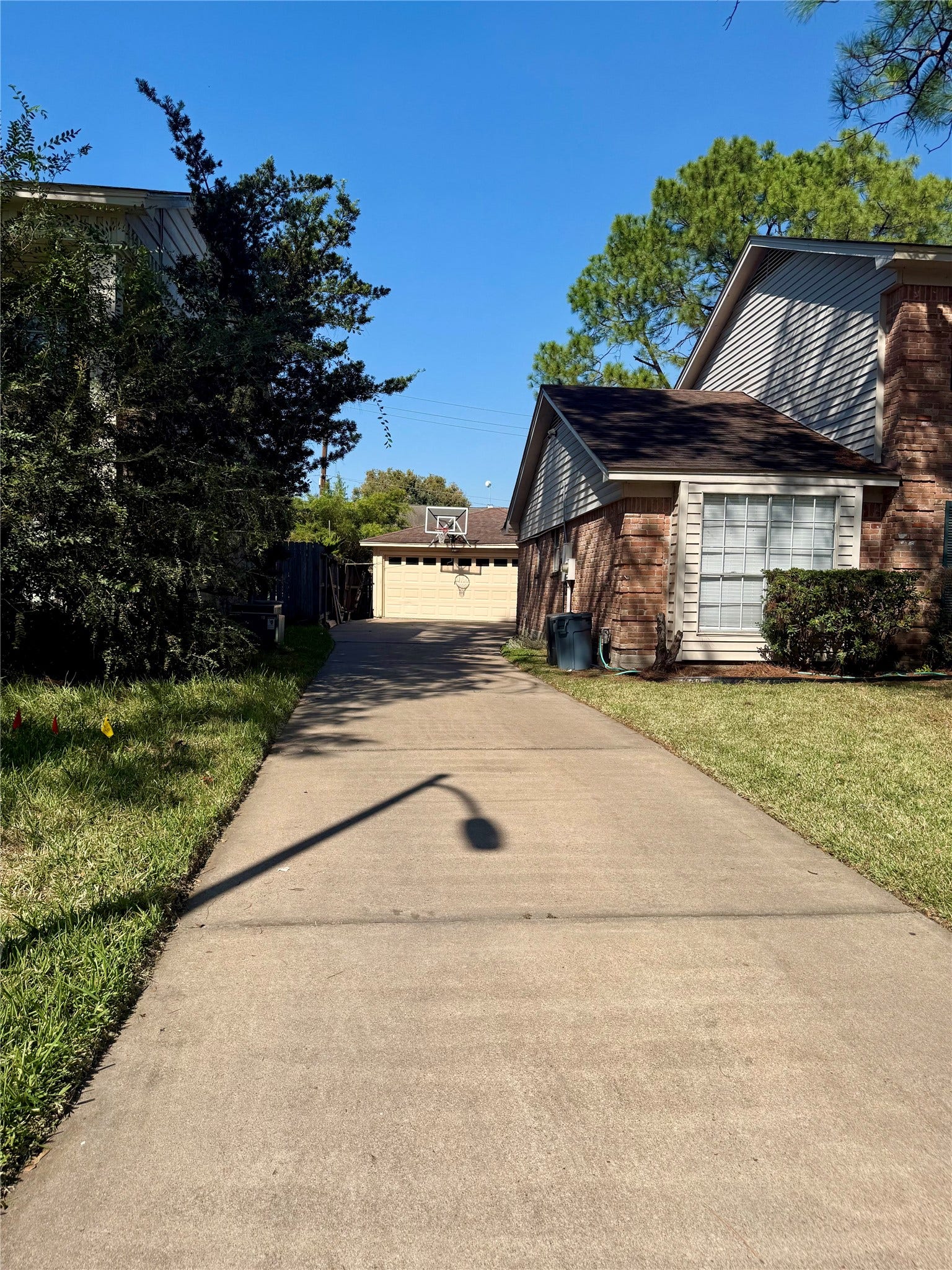 10818 Chevy Chase Drive, Houston, TX 77042 10818 Chevy Chase Drive, Houston, TX 77042