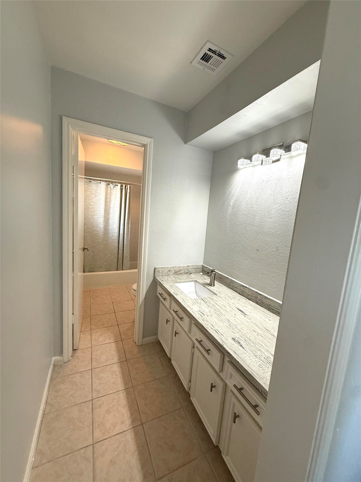 10818 Chevy Chase Drive, Houston, TX 77042 10818 Chevy Chase Drive, Houston, TX 77042
