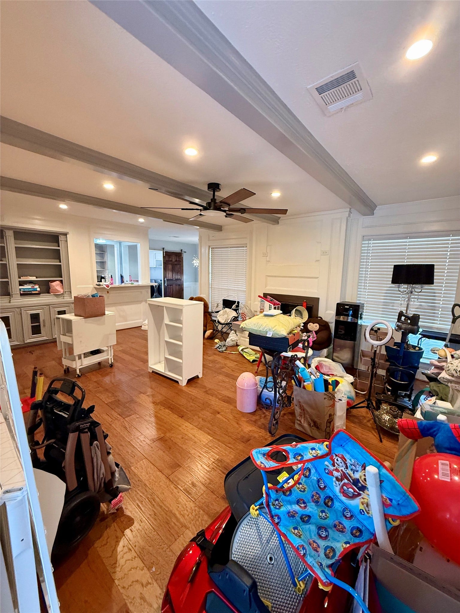 10818 Chevy Chase Drive, Houston, TX 77042 10818 Chevy Chase Drive, Houston, TX 77042