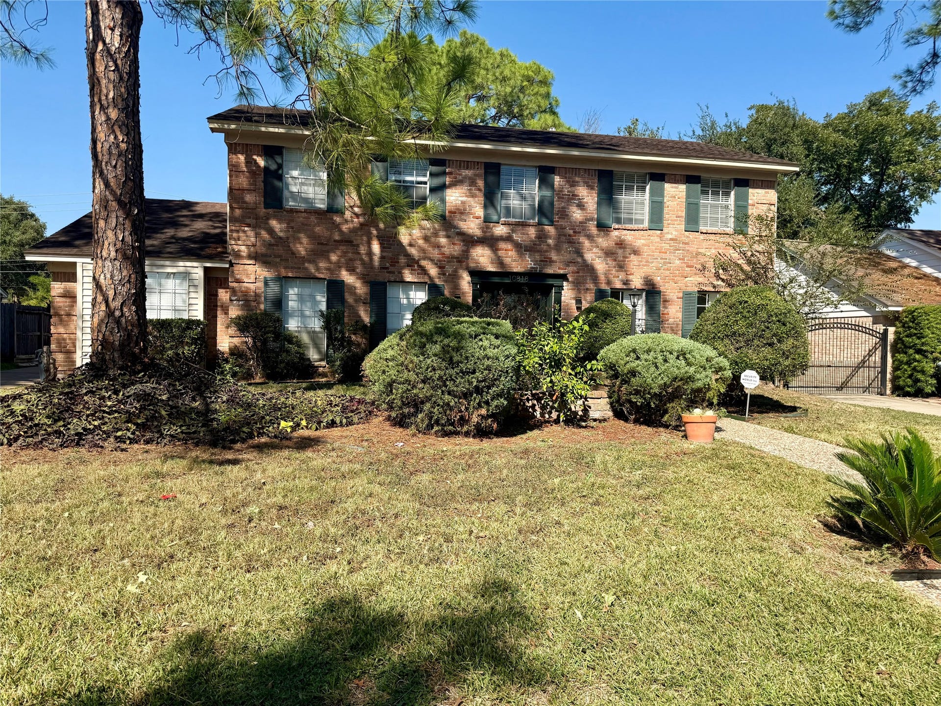 10818 Chevy Chase Drive, Houston, TX 77042 10818 Chevy Chase Drive, Houston, TX 77042