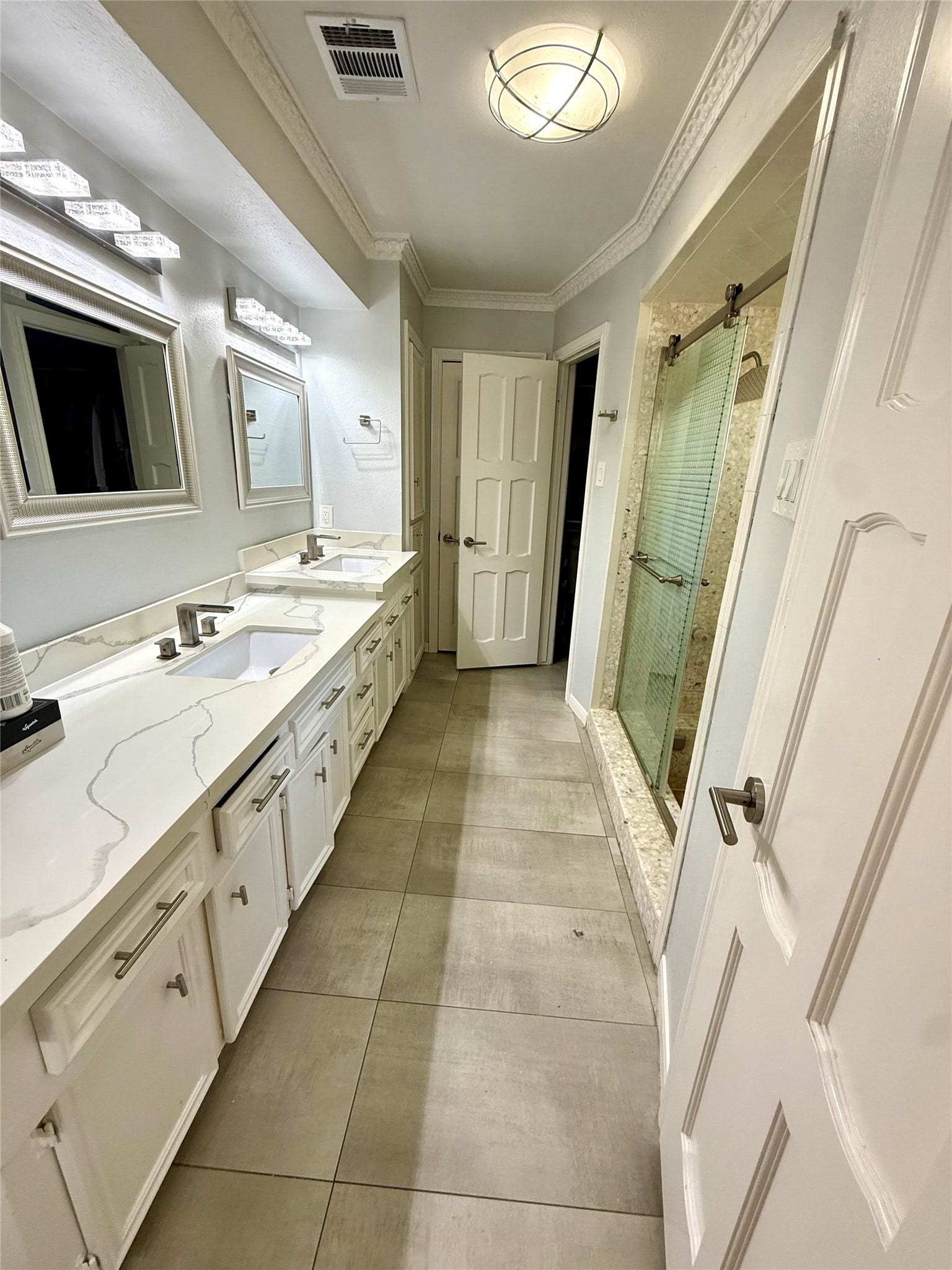 10818 Chevy Chase Drive, Houston, TX 77042 10818 Chevy Chase Drive, Houston, TX 77042