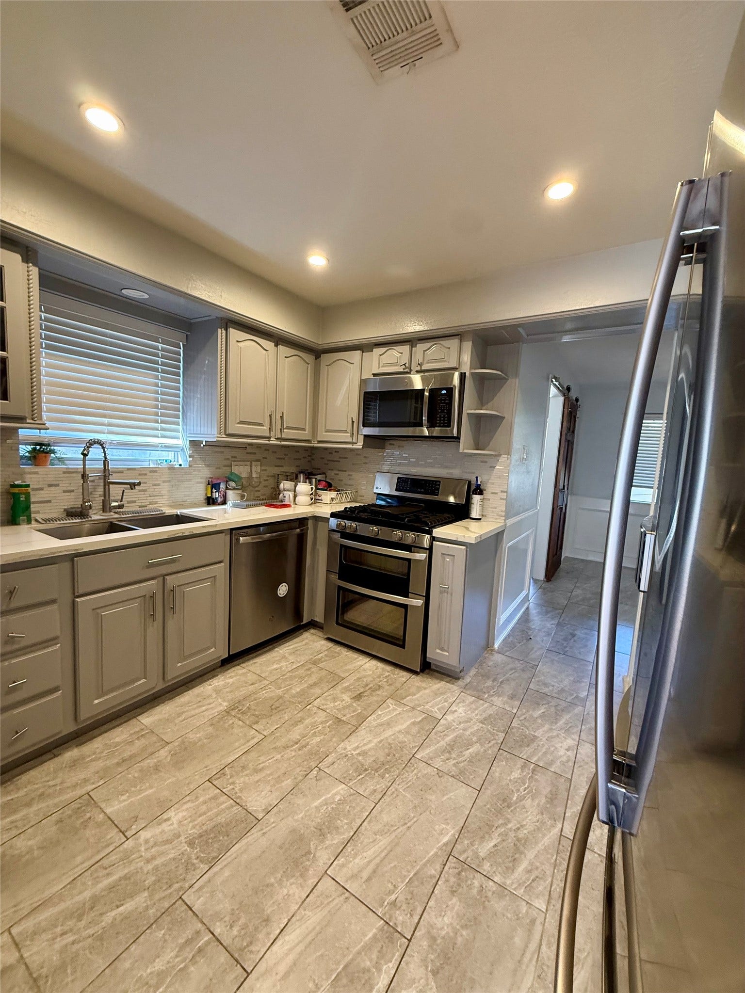 10818 Chevy Chase Drive, Houston, TX 77042 10818 Chevy Chase Drive, Houston, TX 77042