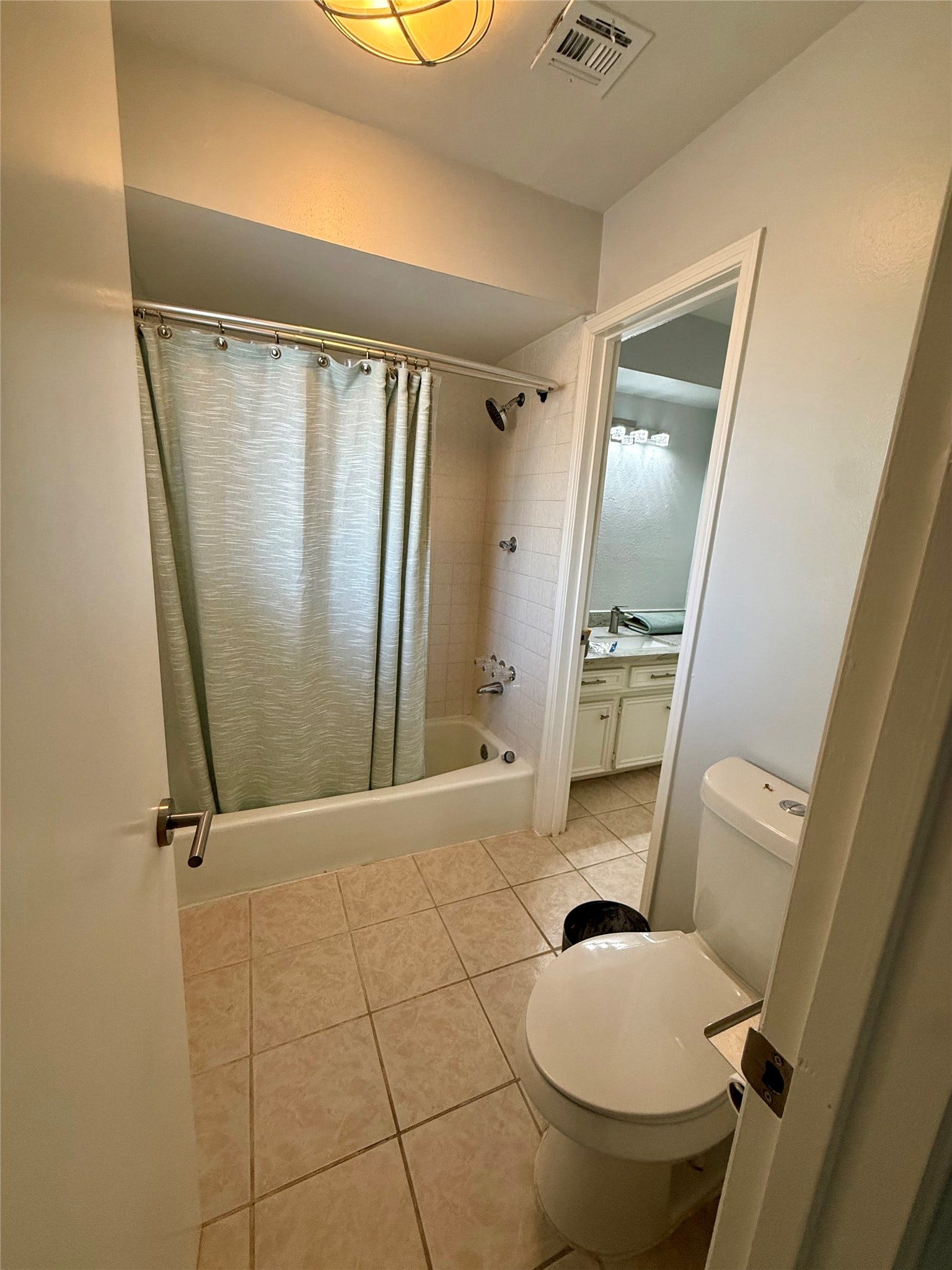 10818 Chevy Chase Drive, Houston, TX 77042 10818 Chevy Chase Drive, Houston, TX 77042