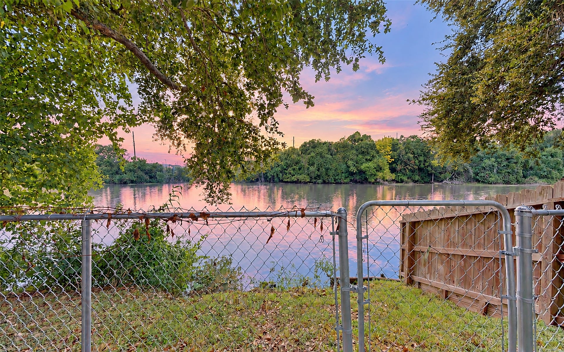 607 W Park Street, Sugar Land, TX 77498