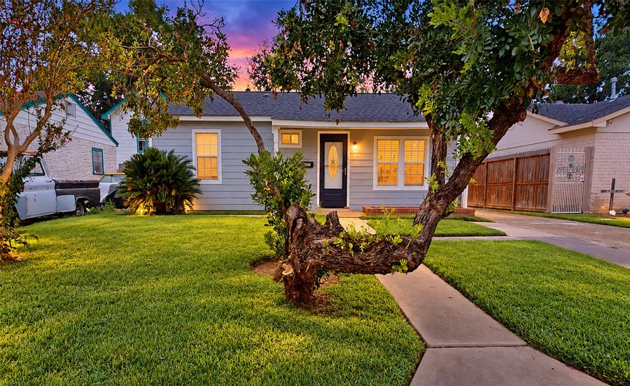 Property photo for 607 W Park Street, Sugar Land, TX