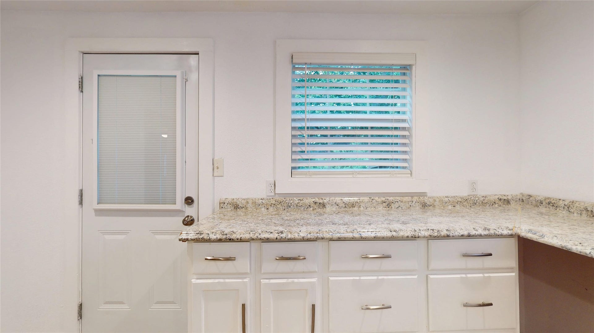 607 W Park Street, Sugar Land, TX 77498