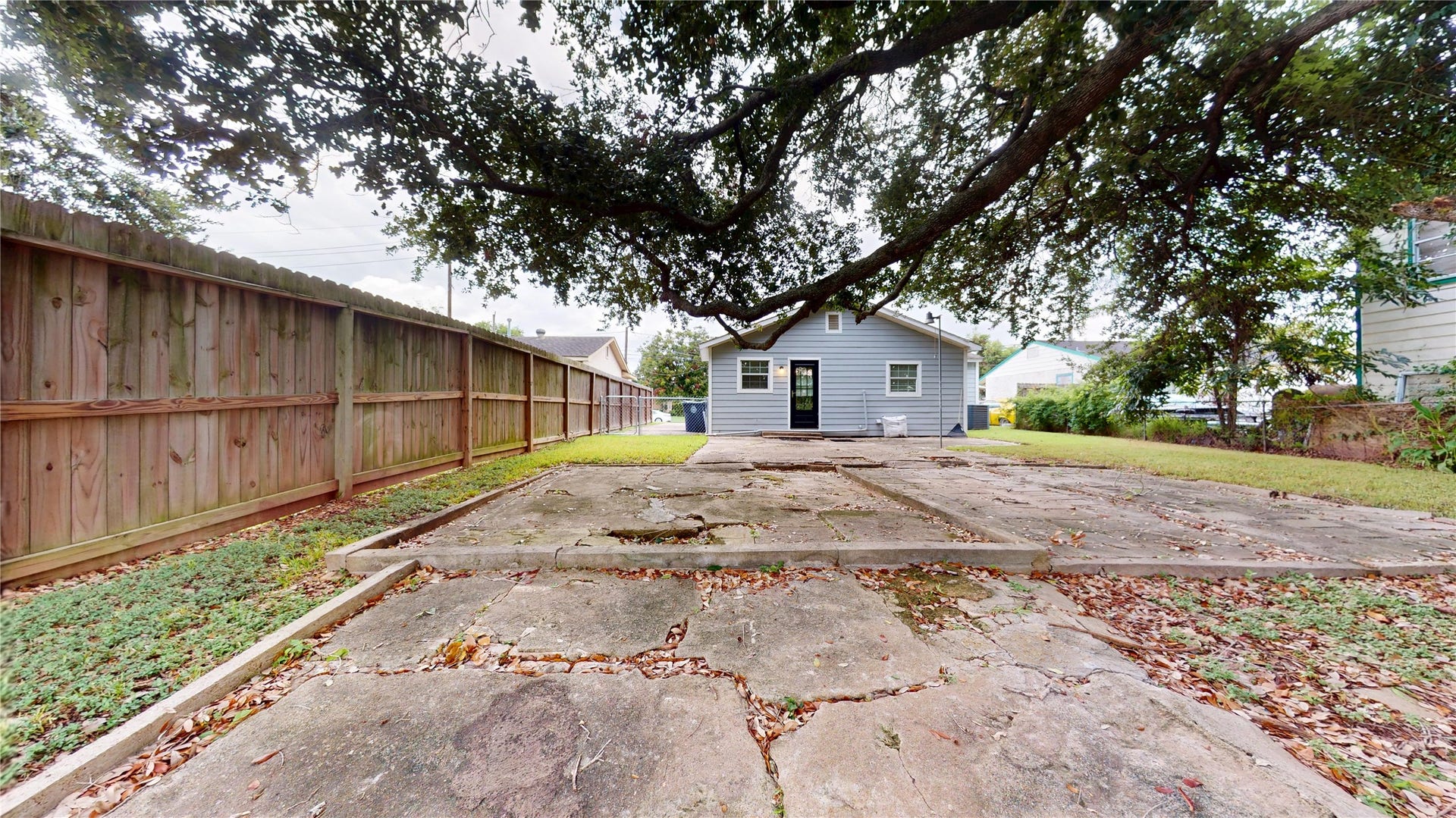 607 W Park Street, Sugar Land, TX 77498