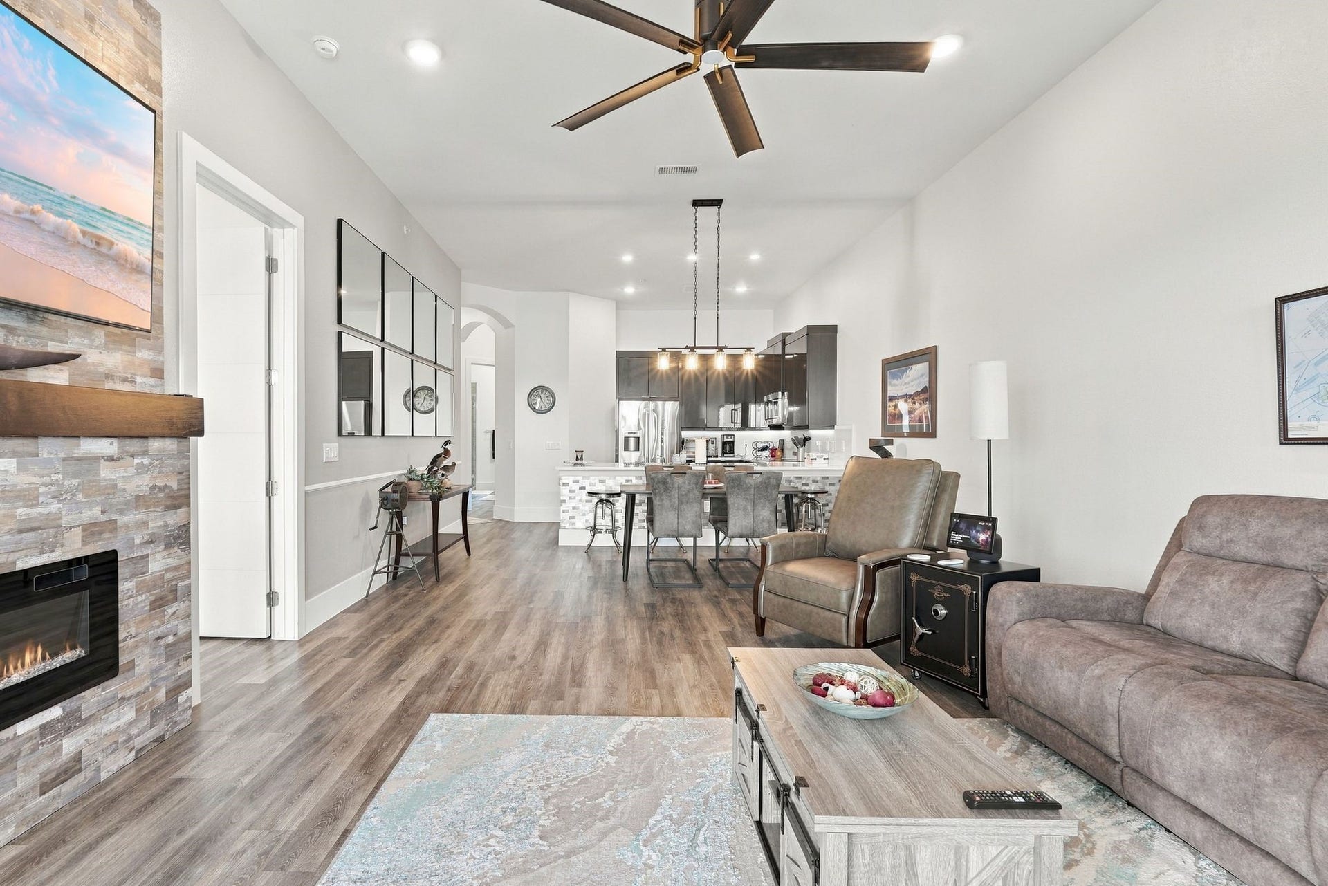 199 Waterpoint Court, #409, Montgomery, TX 77356 199 Waterpoint Court, #409, Montgomery, TX 77356