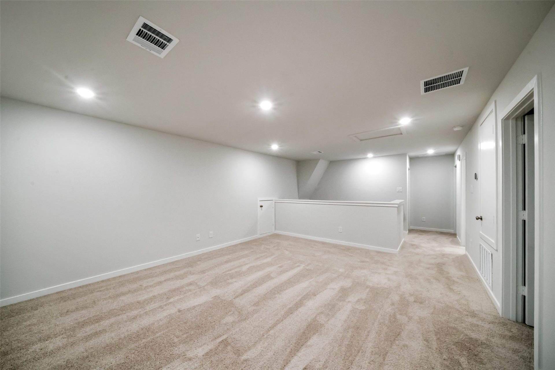 496 Shoreview Drive, Conroe, TX 77303 496 Shoreview Drive, Conroe, TX 77303