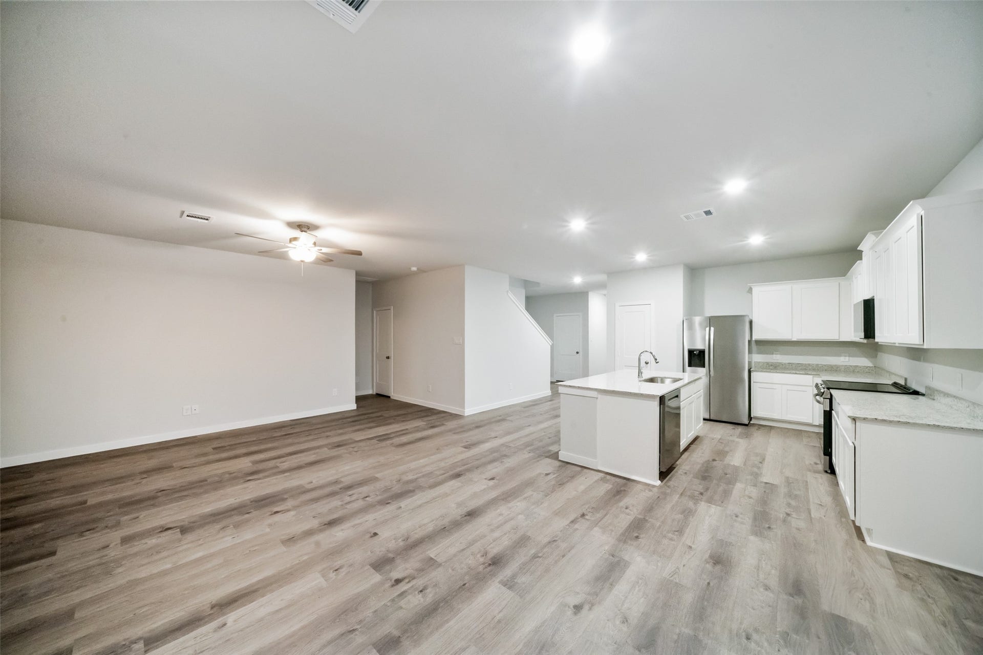496 Shoreview Drive, Conroe, TX 77303 496 Shoreview Drive, Conroe, TX 77303
