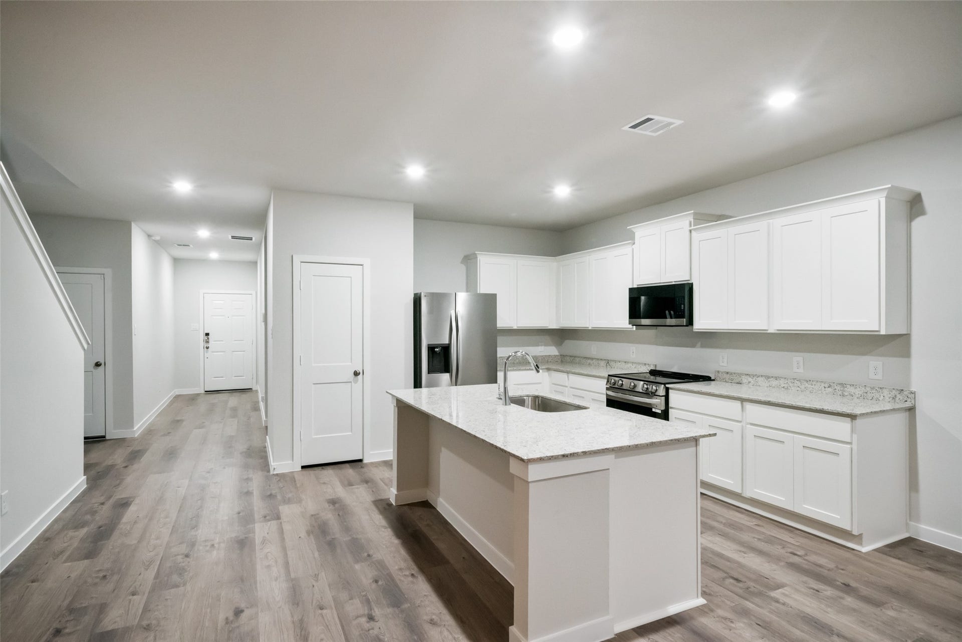496 Shoreview Drive, Conroe, TX 77303 496 Shoreview Drive, Conroe, TX 77303