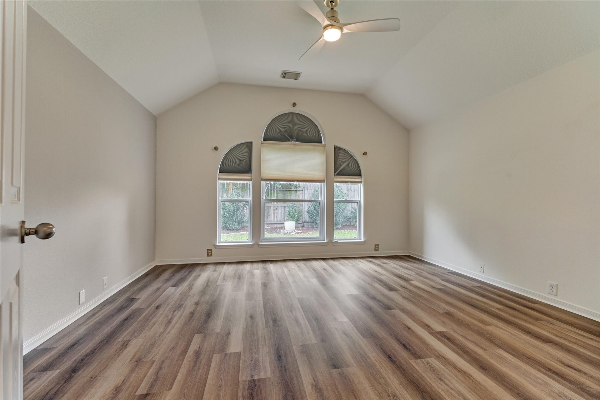 20203 Tamerton Drive, Spring, TX 77388 20203 Tamerton Drive, Spring, TX 77388