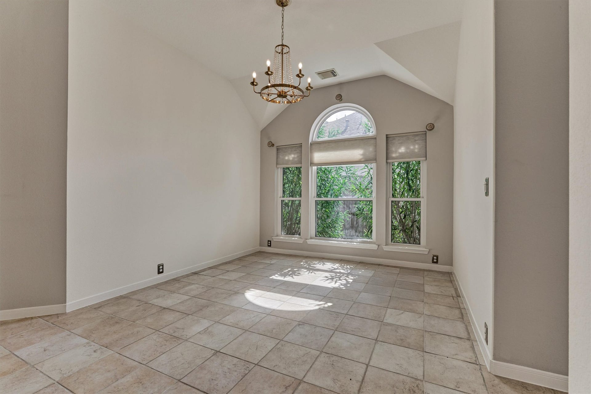 20203 Tamerton Drive, Spring, TX 77388 20203 Tamerton Drive, Spring, TX 77388