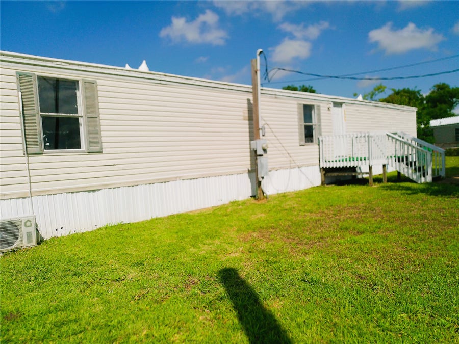 Property photo for 2501 Mcdonald Road, Oyster Creek, TX