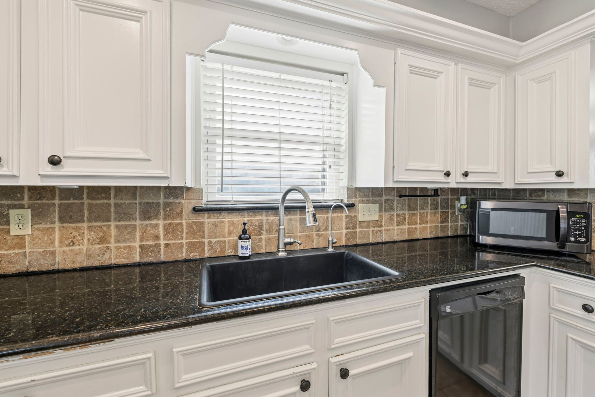 14719 Rio Pinar Drive, Houston, TX 77095 Under Counter Deep Sink