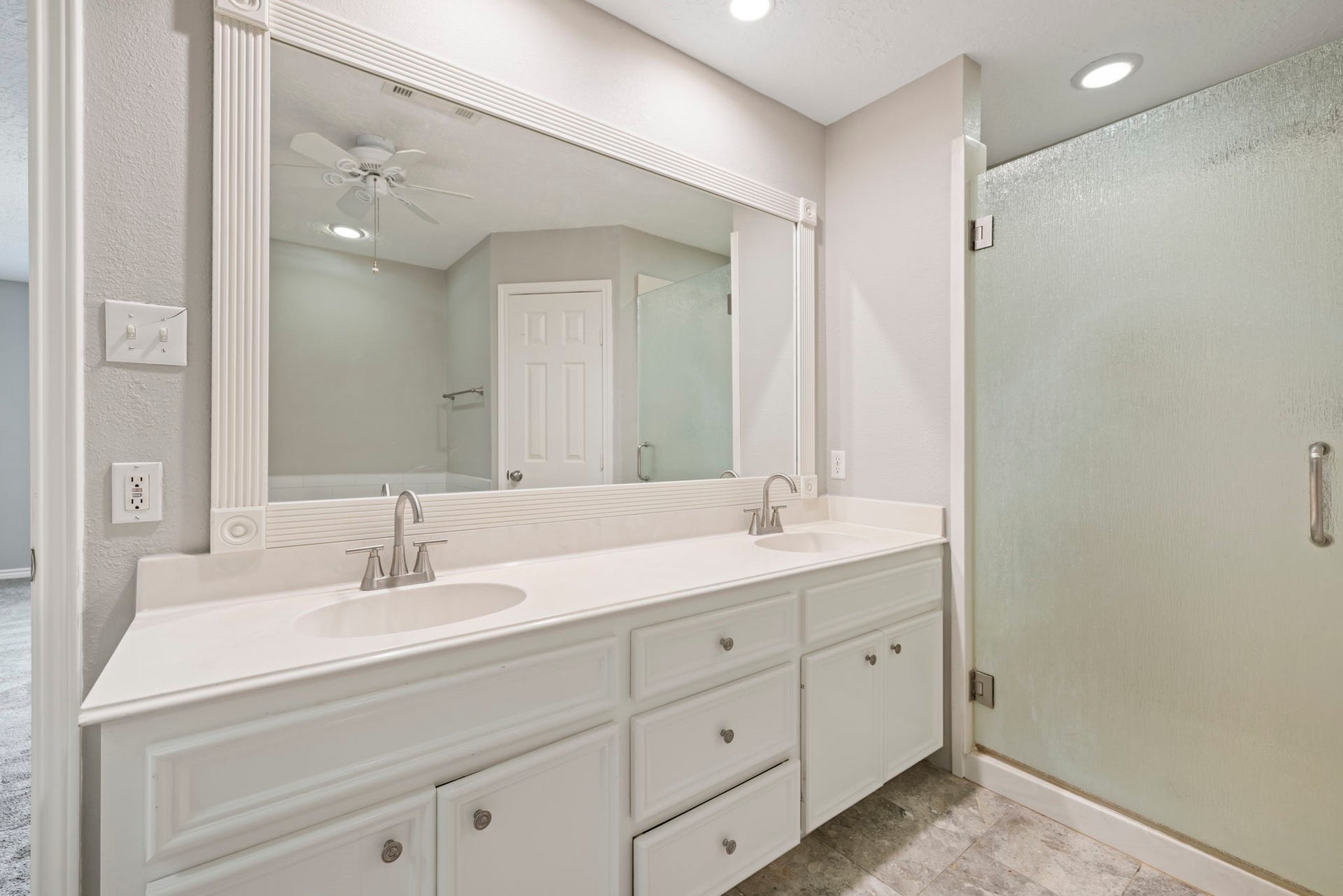 14719 Rio Pinar Drive, Houston, TX 77095 Primary Bath has Double Sinks