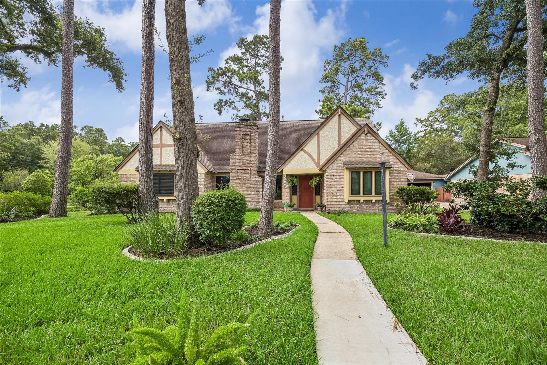 2226 Hidden Creek Drive, Houston, TX 77339 2226 Hidden Creek Drive, Houston, TX 77339