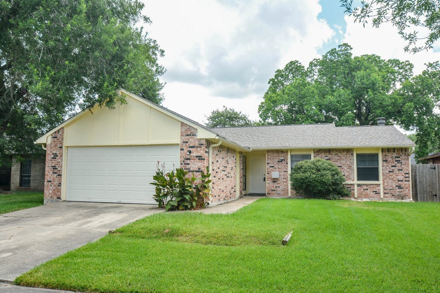 Property photo for 522 Jeff Davis Drive, Richmond, TX