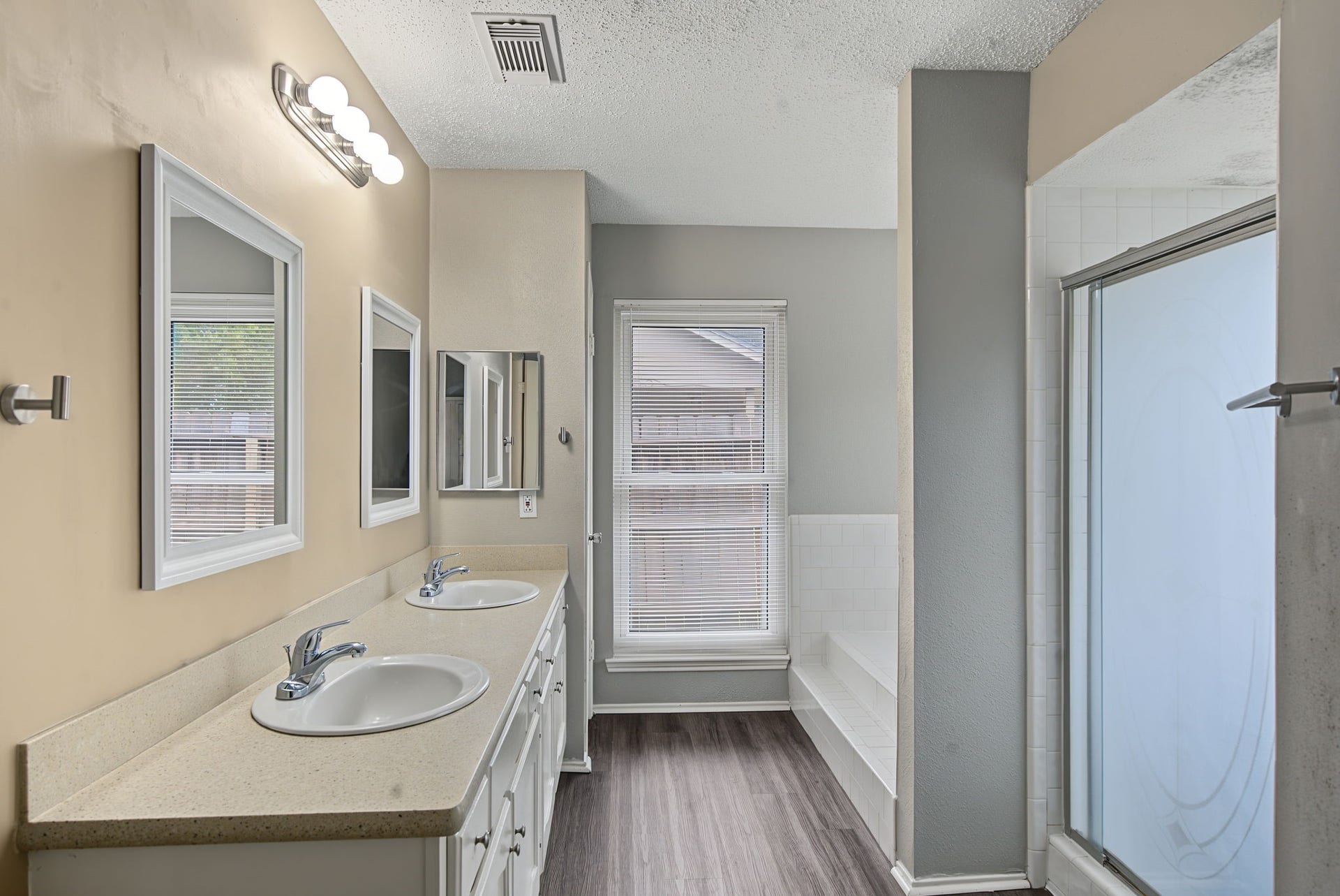 8406 Woodland Willows Drive, Houston, TX 77083