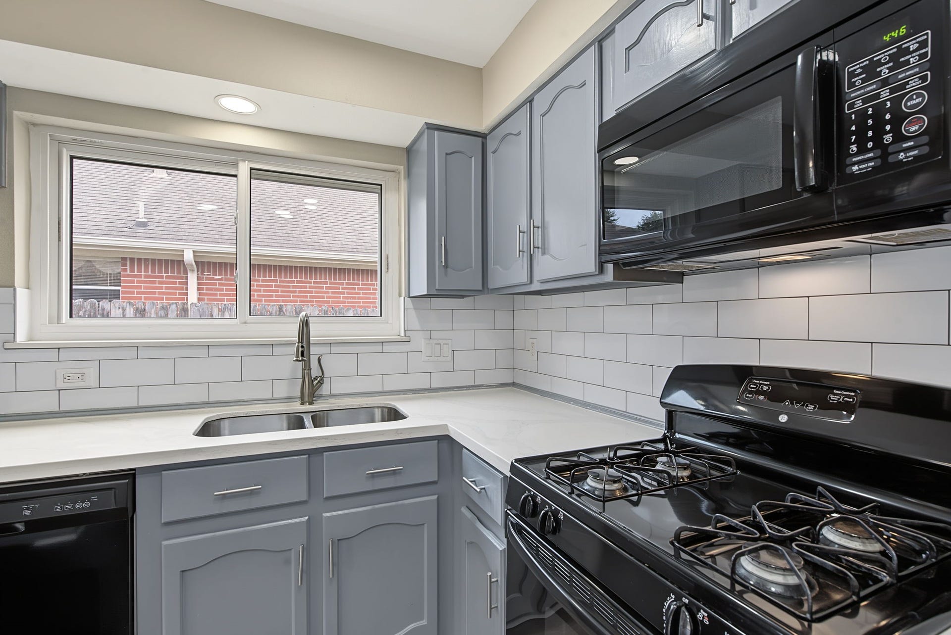 8406 Woodland Willows Drive, Houston, TX 77083