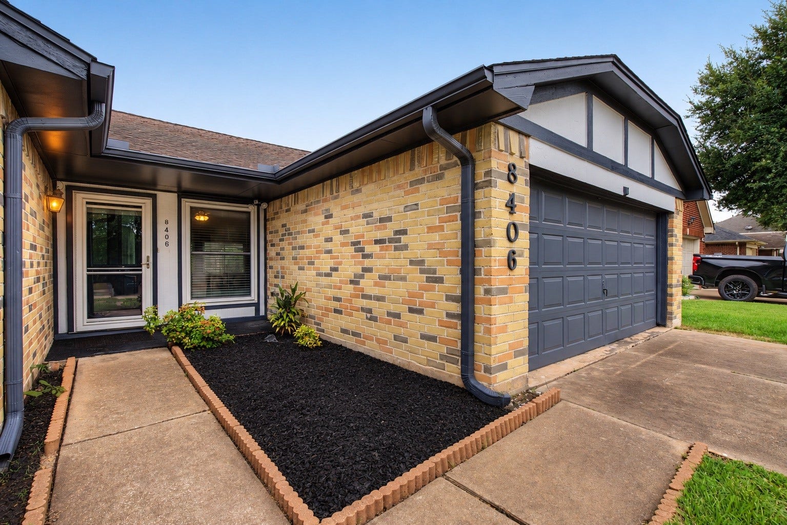 8406 Woodland Willows Drive, Houston, TX 77083
