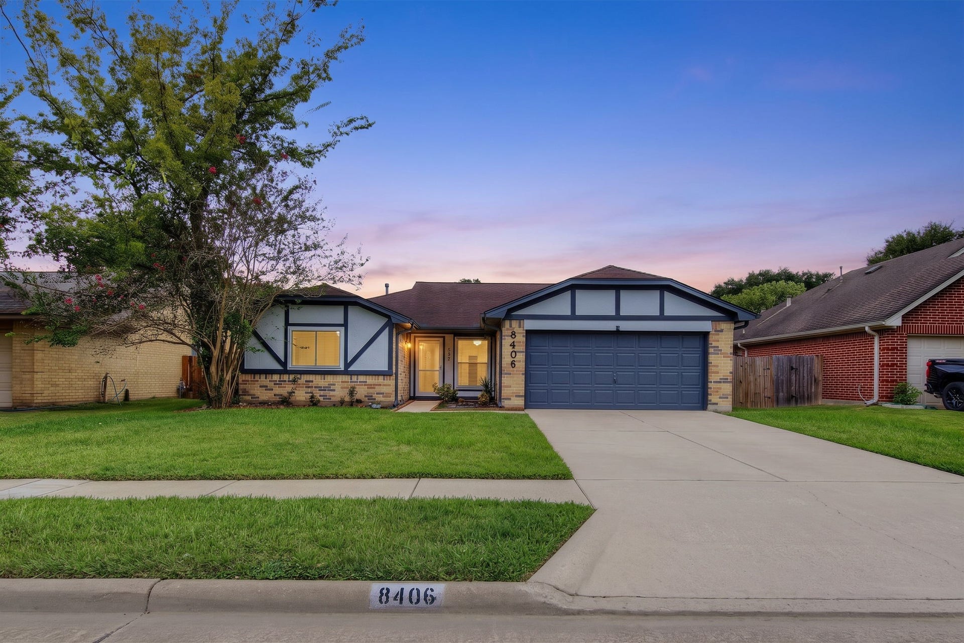 8406 Woodland Willows Drive, Houston, TX 77083