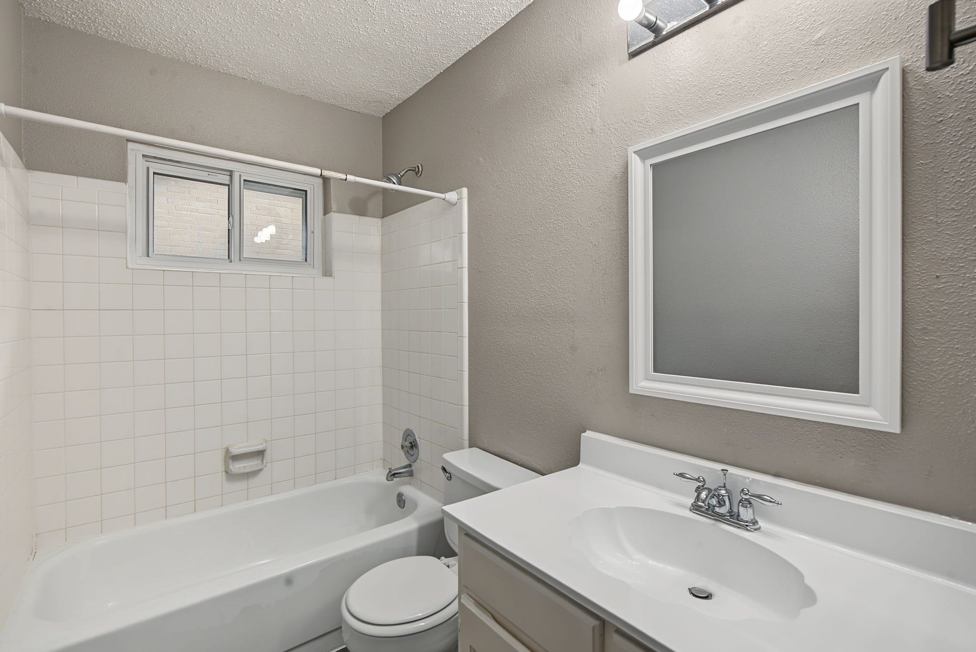 8406 Woodland Willows Drive, Houston, TX 77083