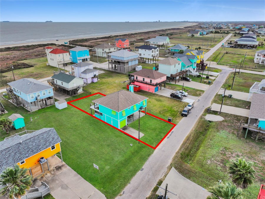 Property photo for 122 Ocean View Drive, Crystal Beach, TX
