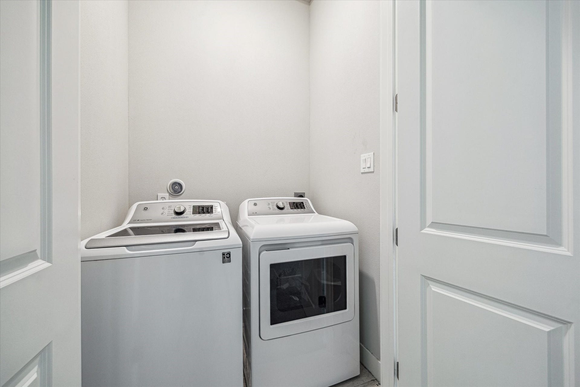 10906 Brookeshire Chase Lane Lane, Houston, TX 77043 Utility closet on the 3rd floor. Washer and Dryer stay.
