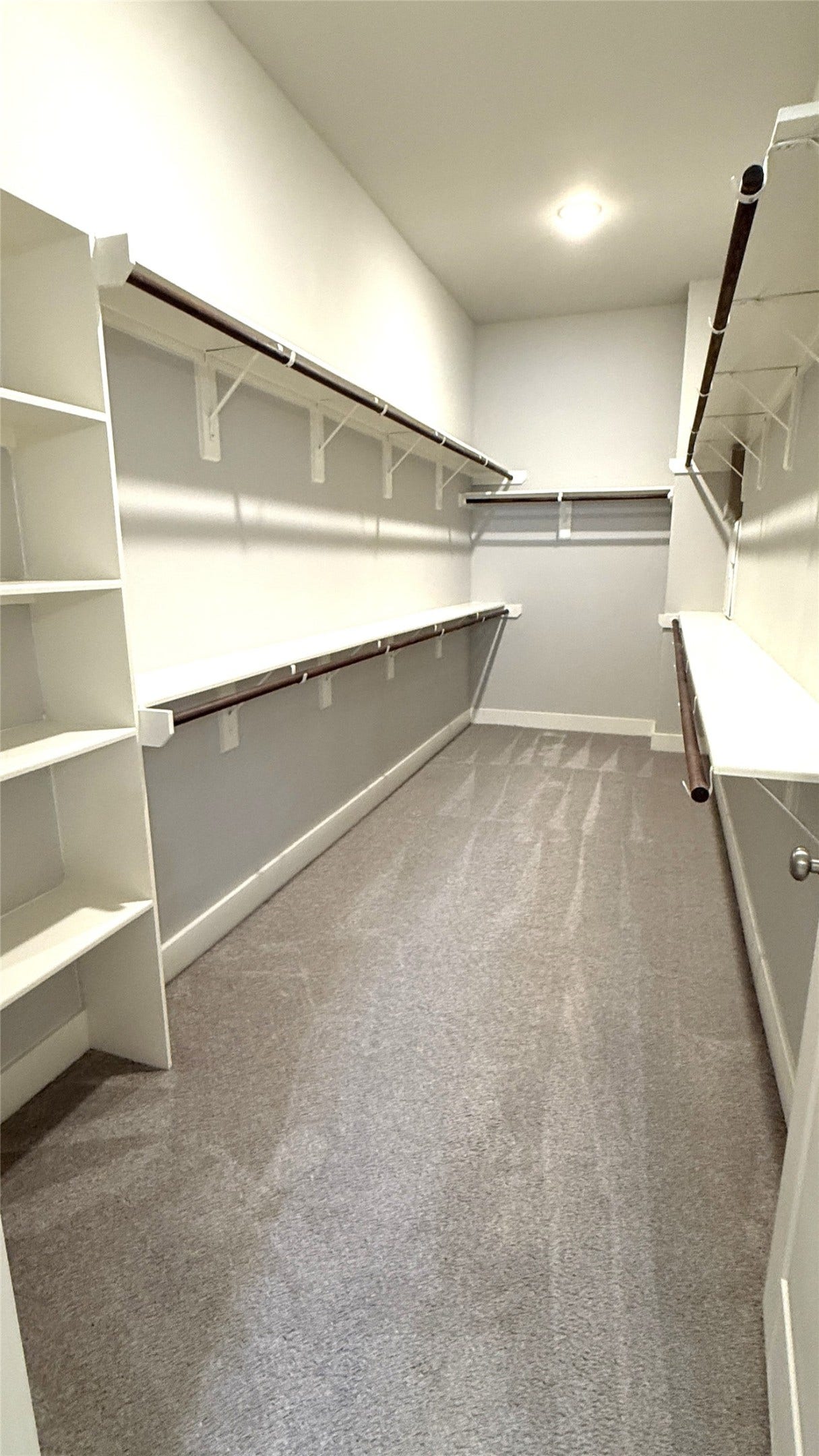 10906 Brookeshire Chase Lane Lane, Houston, TX 77043 Private, spacious Primary Bath Water Closet.