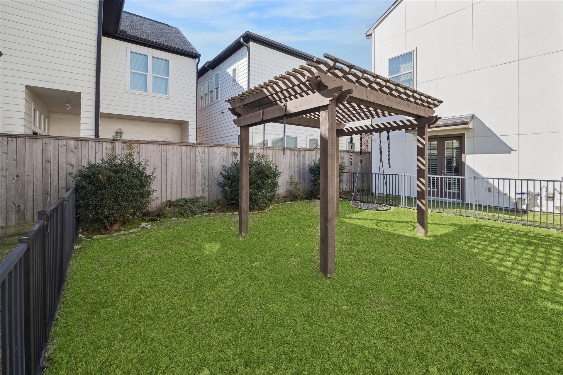 10906 Brookeshire Chase Lane Lane, Houston, TX 77043 An enjoyable community park area